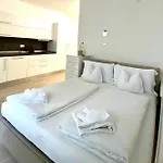 Life & Bike Apartment